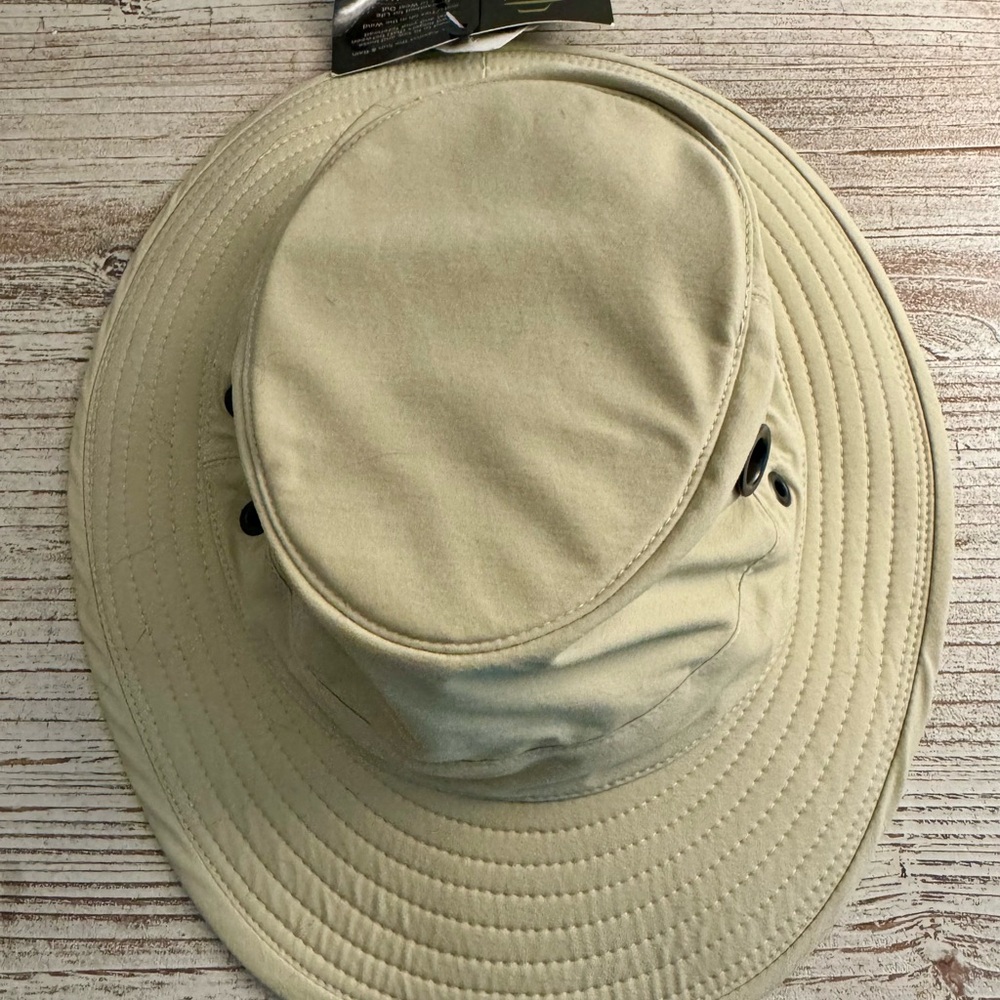 NEW Tilley Ladies Hat size 7